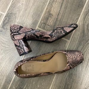 Women’s Naturalizer snakeskin pump